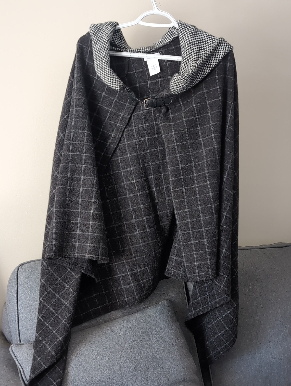 Reitmans Gray Windowpane Plaid Hooded Cape